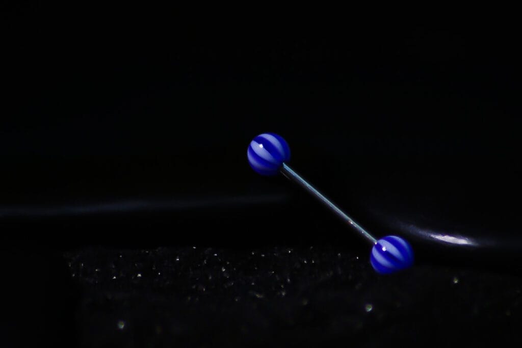 BBL con bolas de acrilico azul con lineas blancas