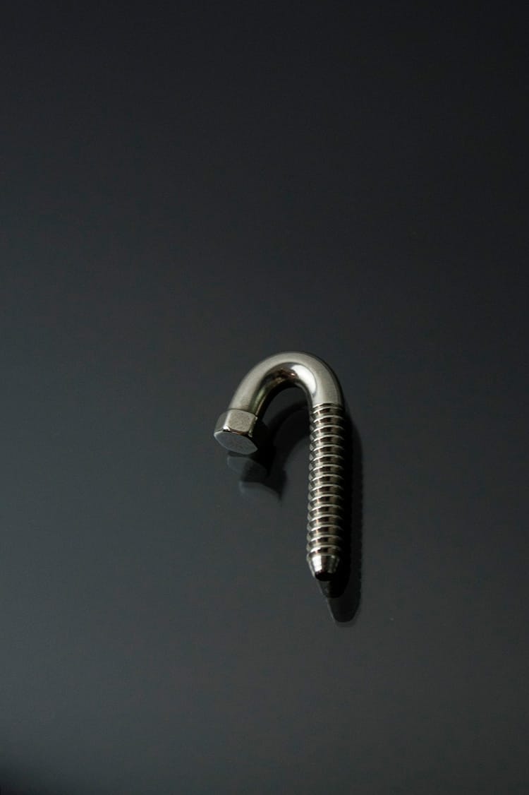 Dilatación acero tornillo