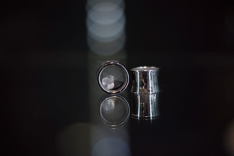 Dilatación túnel acero con cristal brillantes