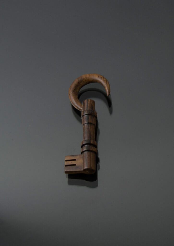 Dilatador madera forma llave