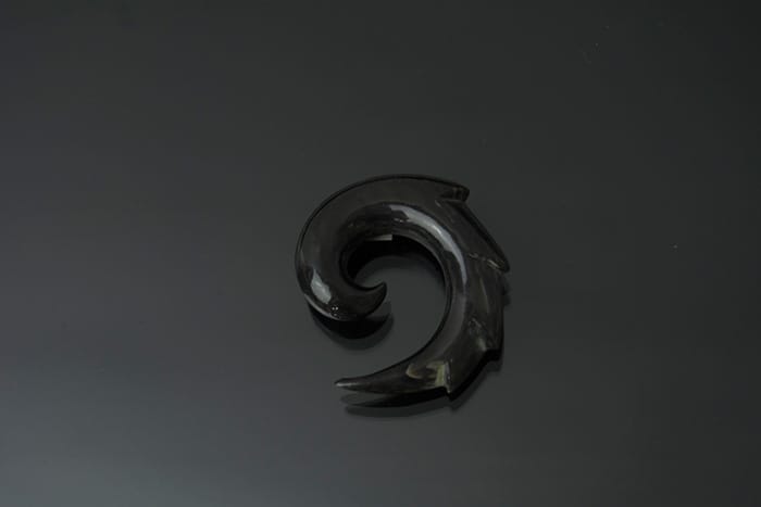 Espiral acrílico negro puntas