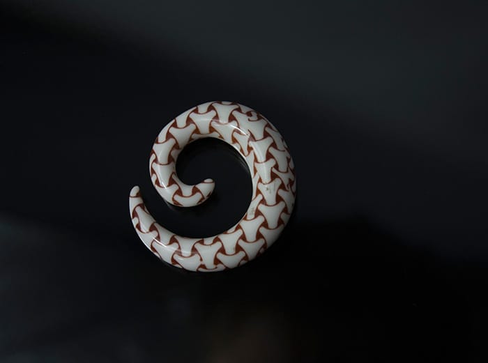 Espiral acrílico piel serpiente