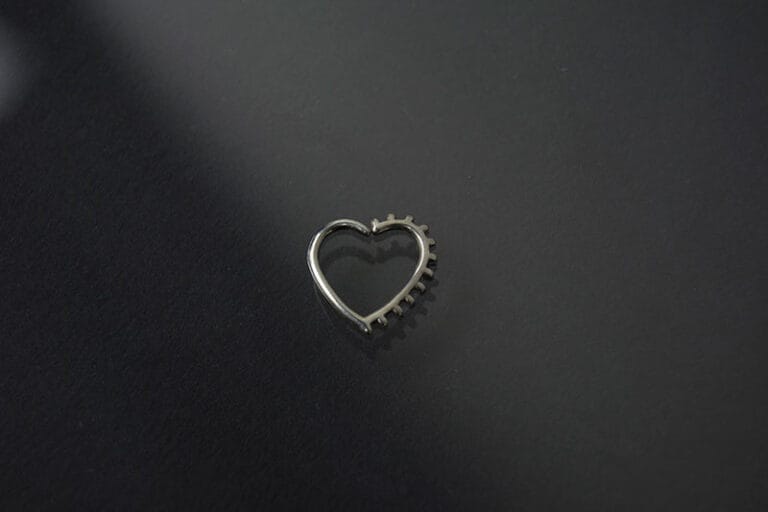 Joyeria acero cartilagos corazón puntas