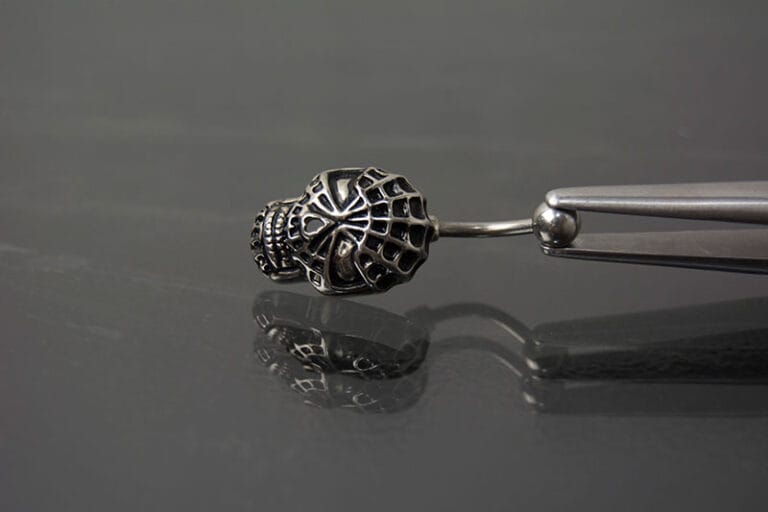 Navel acero calavera
