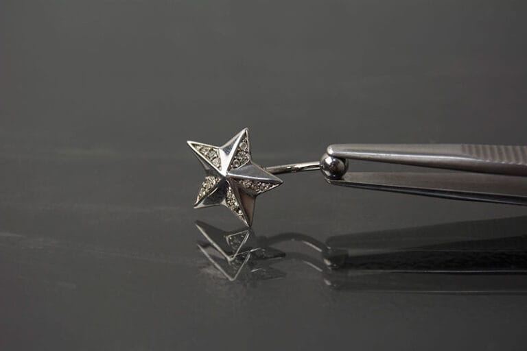 Navel acero estrella 5 puntas multibrillantes