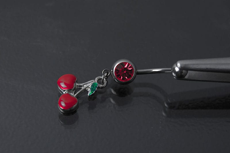 Navel acero joya roja colgante cerezas pintadas