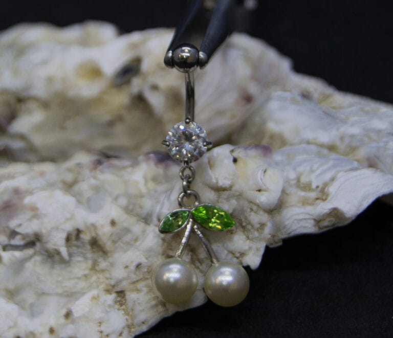 Navel acero Pacha perlado joya cristal
