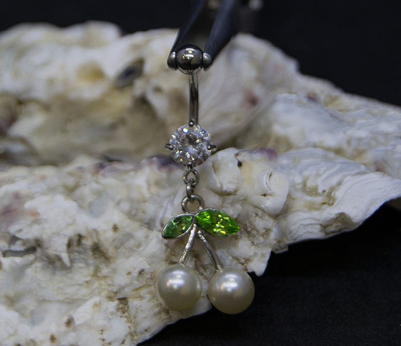 Navel acero Pacha perlado joya cristal