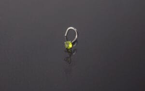 Piercing acero color joya engarzada