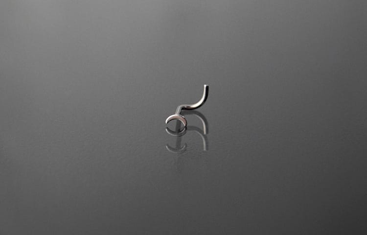 Piercing acero luna