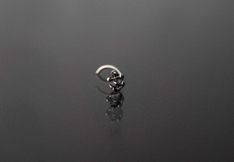 Piercing acero nariz ancla