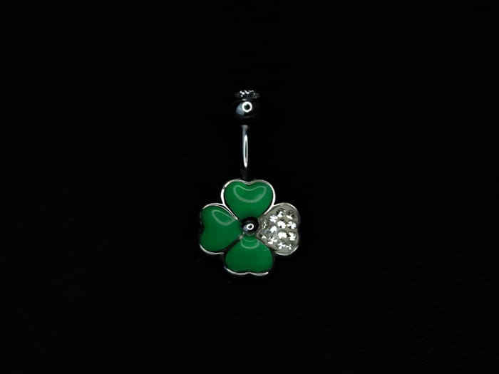 Piercing de ombligo 16mm de acero con trebol